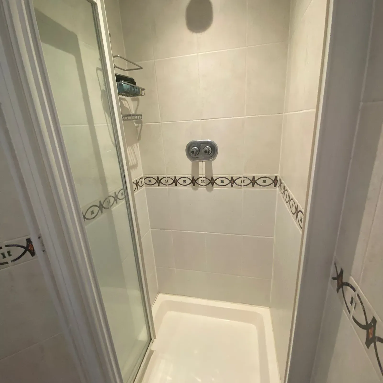 Room in Dublin 16, Dundrum